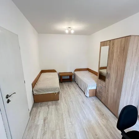 Apartment Comfort With Parking